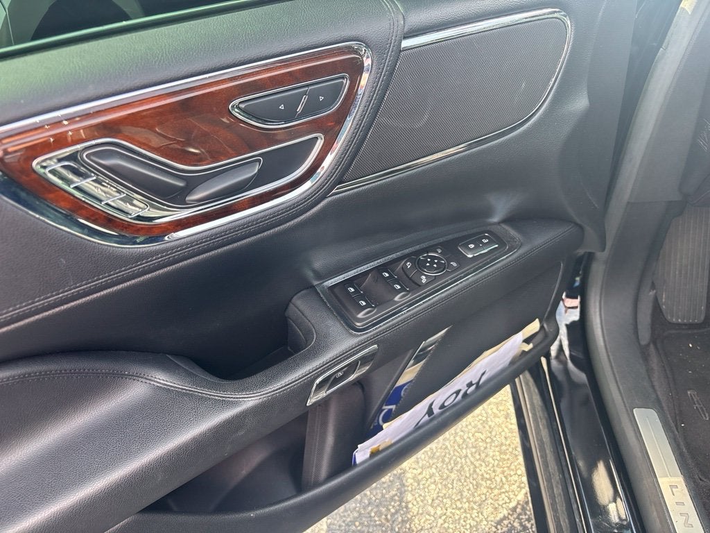 2018 Lincoln Continental Select