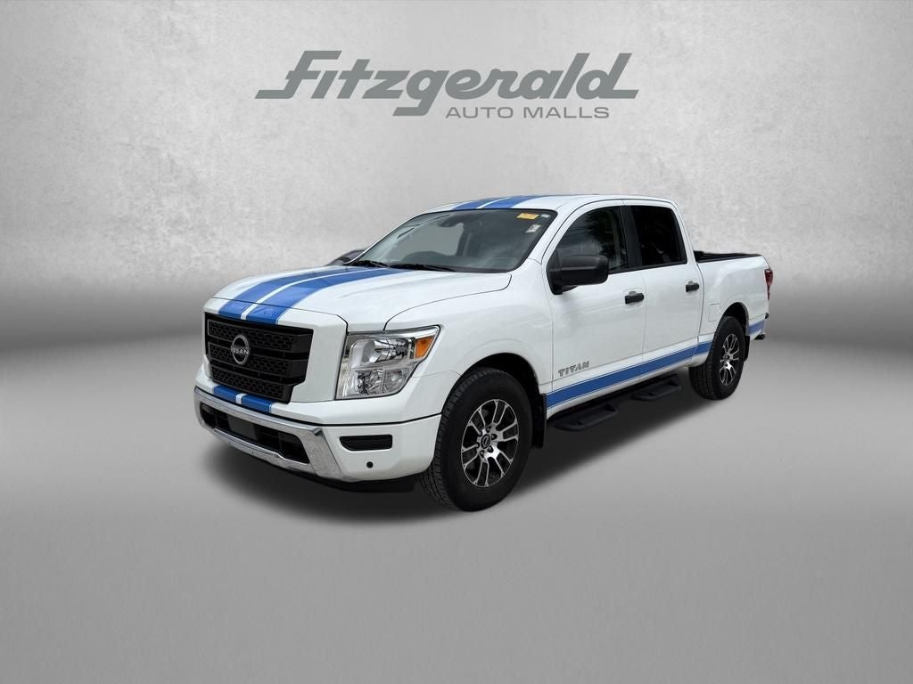 2023 Nissan Titan SV