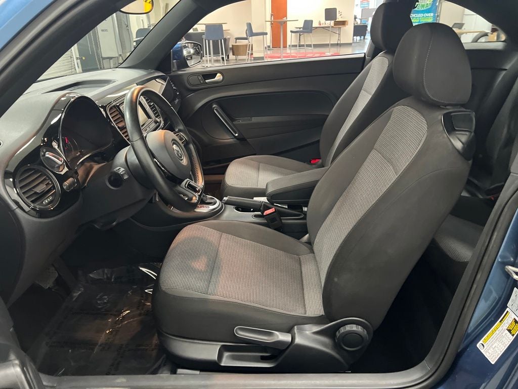 2019 Volkswagen Beetle 2.0T S