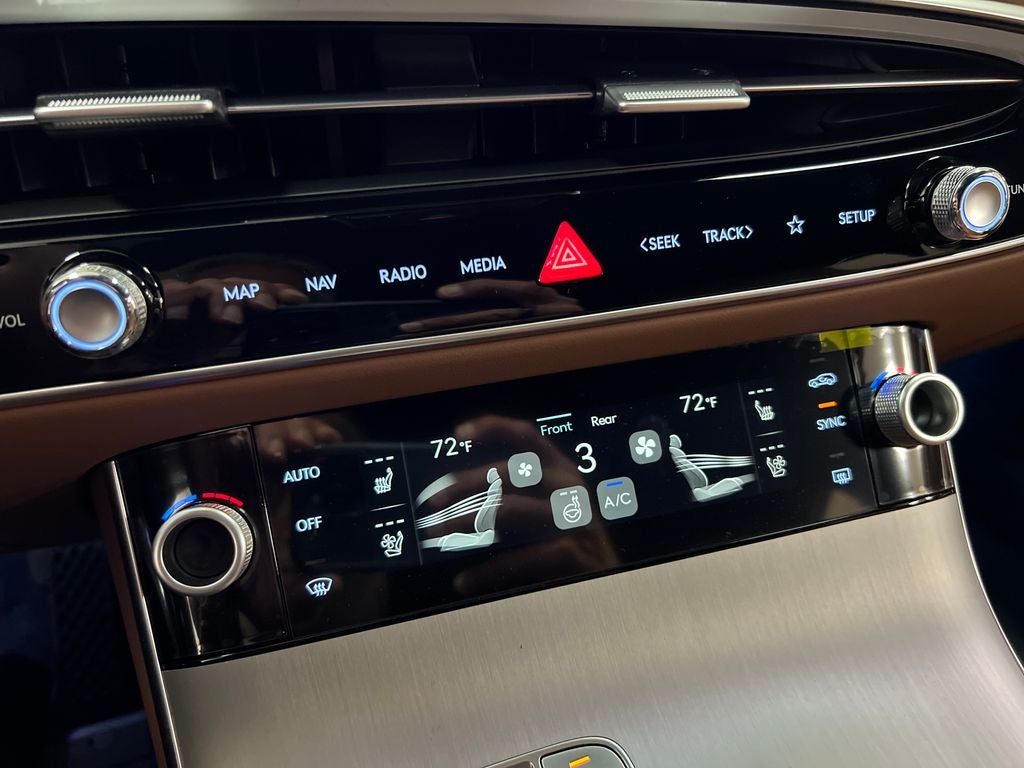 2026 Genesis GV70 2.5T Advanced