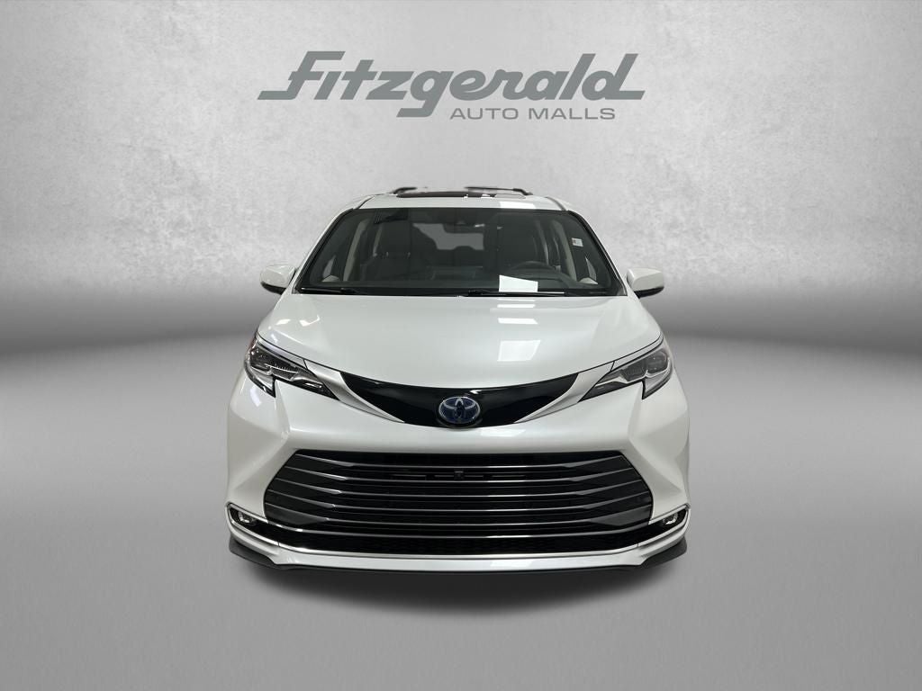 2022 Toyota Sienna Platinum 7 Passenger