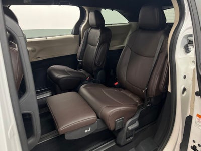 2022 Toyota Sienna Platinum 7 Passenger