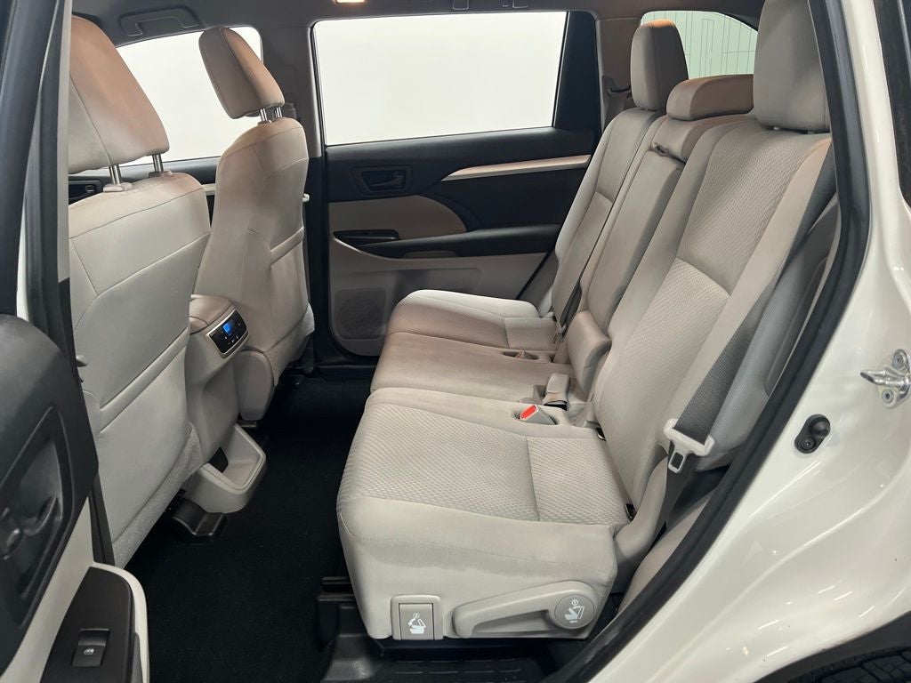 2018 Toyota Highlander LE