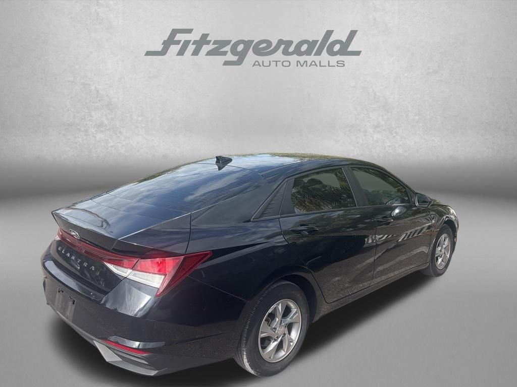 2023 Hyundai Elantra SE