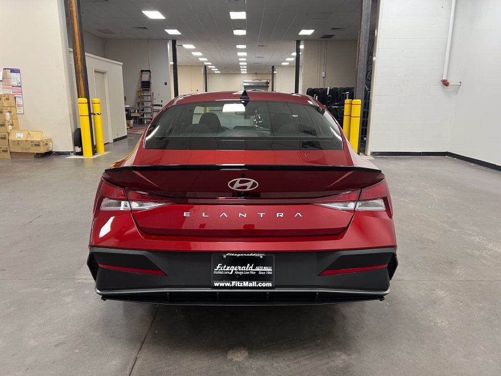 2025 Hyundai Elantra SEL Sport