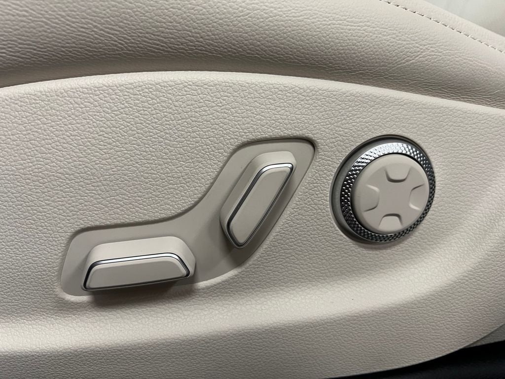 2026 Genesis GV80 2.5T