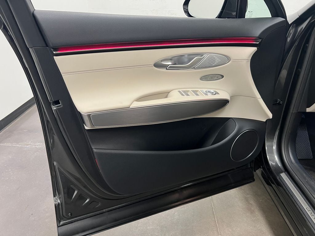 2027 Genesis GV70 2.5T Select