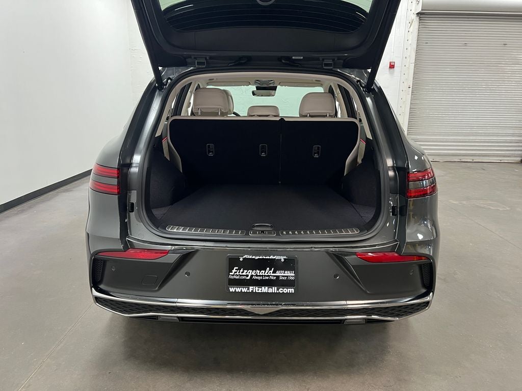 2027 Genesis GV70 2.5T Select
