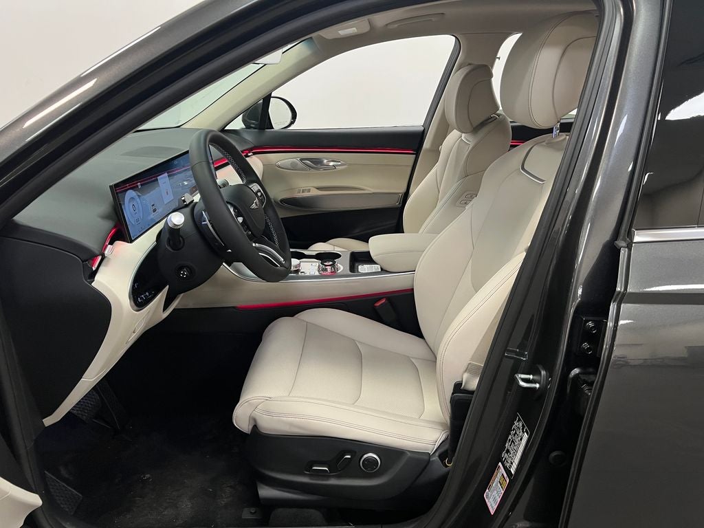 2027 Genesis GV70 2.5T Select