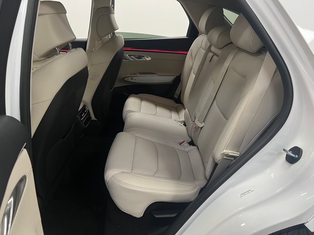 2027 Genesis GV70 2.5T Select