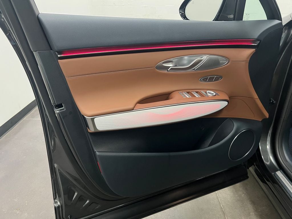 2027 Genesis GV70 2.5T Advanced