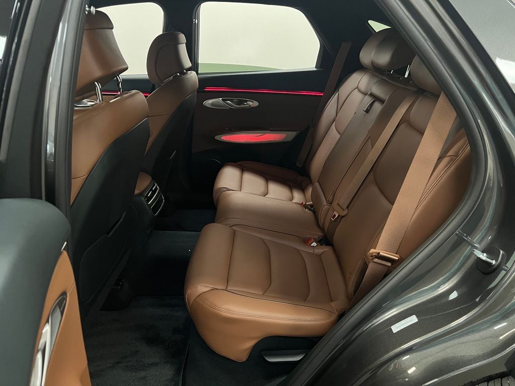2027 Genesis GV70 2.5T Advanced