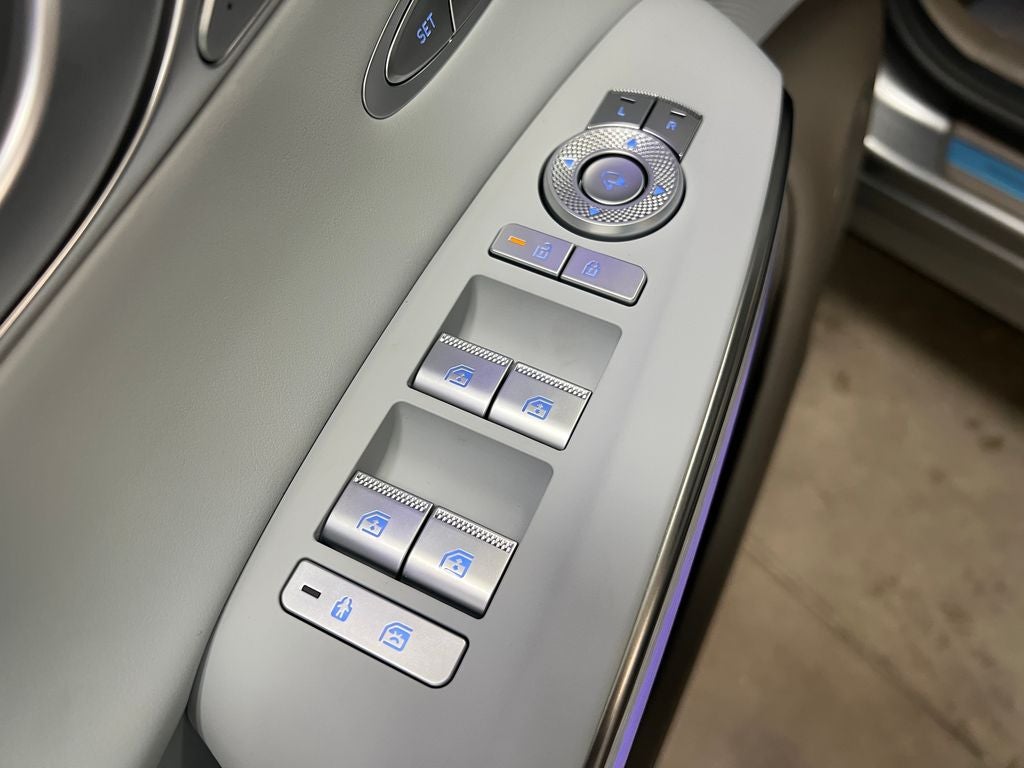 2027 Genesis GV70 2.5T Advanced