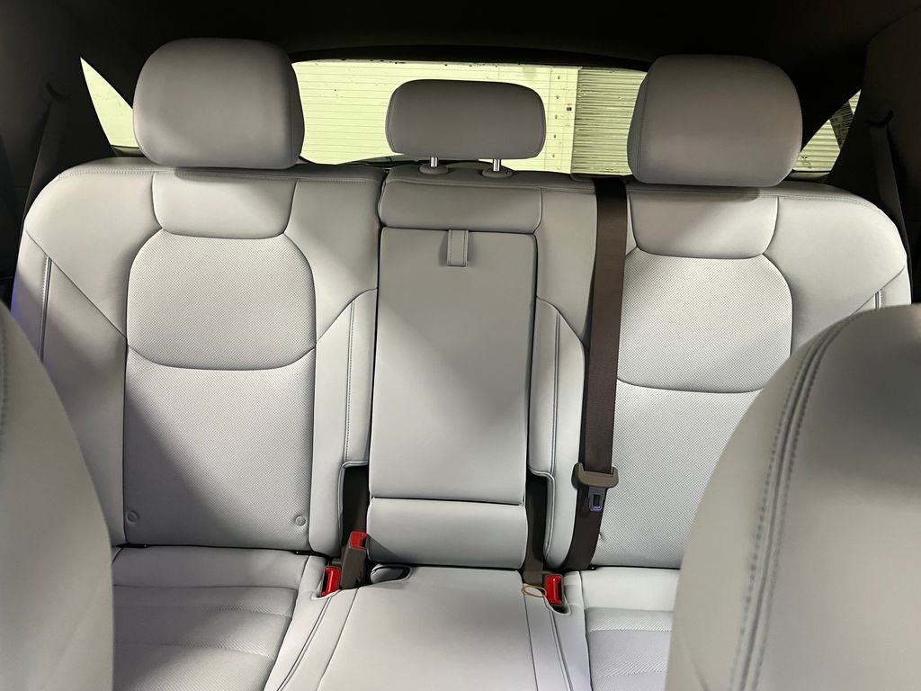 2027 Genesis GV70 2.5T Advanced