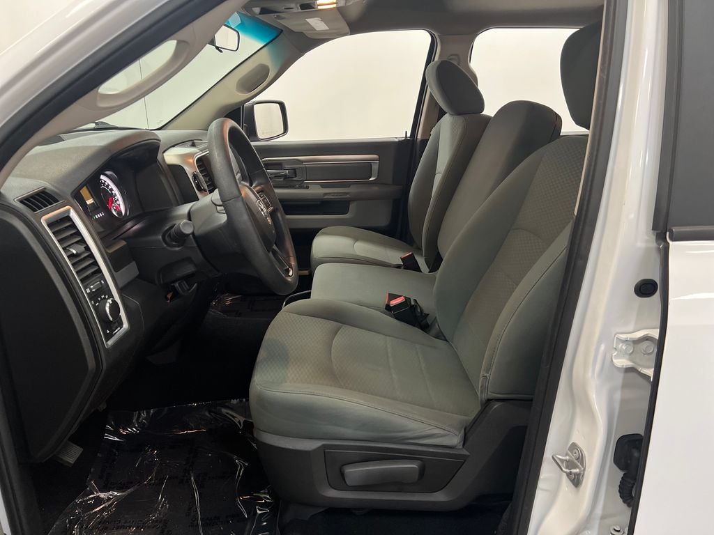 2019 RAM 1500 Classic SLT Crew Cab 4x2 6'4' Box