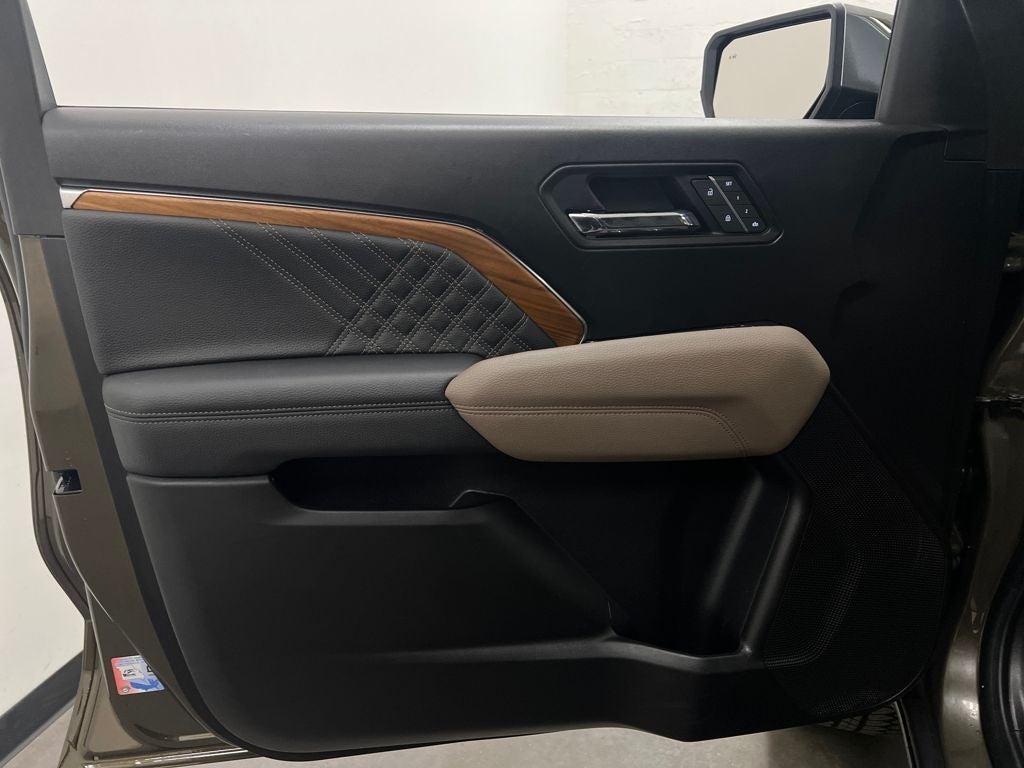 2025 GMC Canyon 4WD Denali
