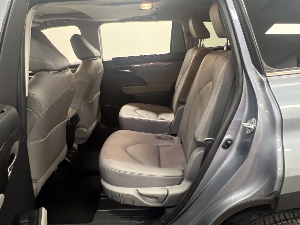 2022 Toyota Highlander Limited